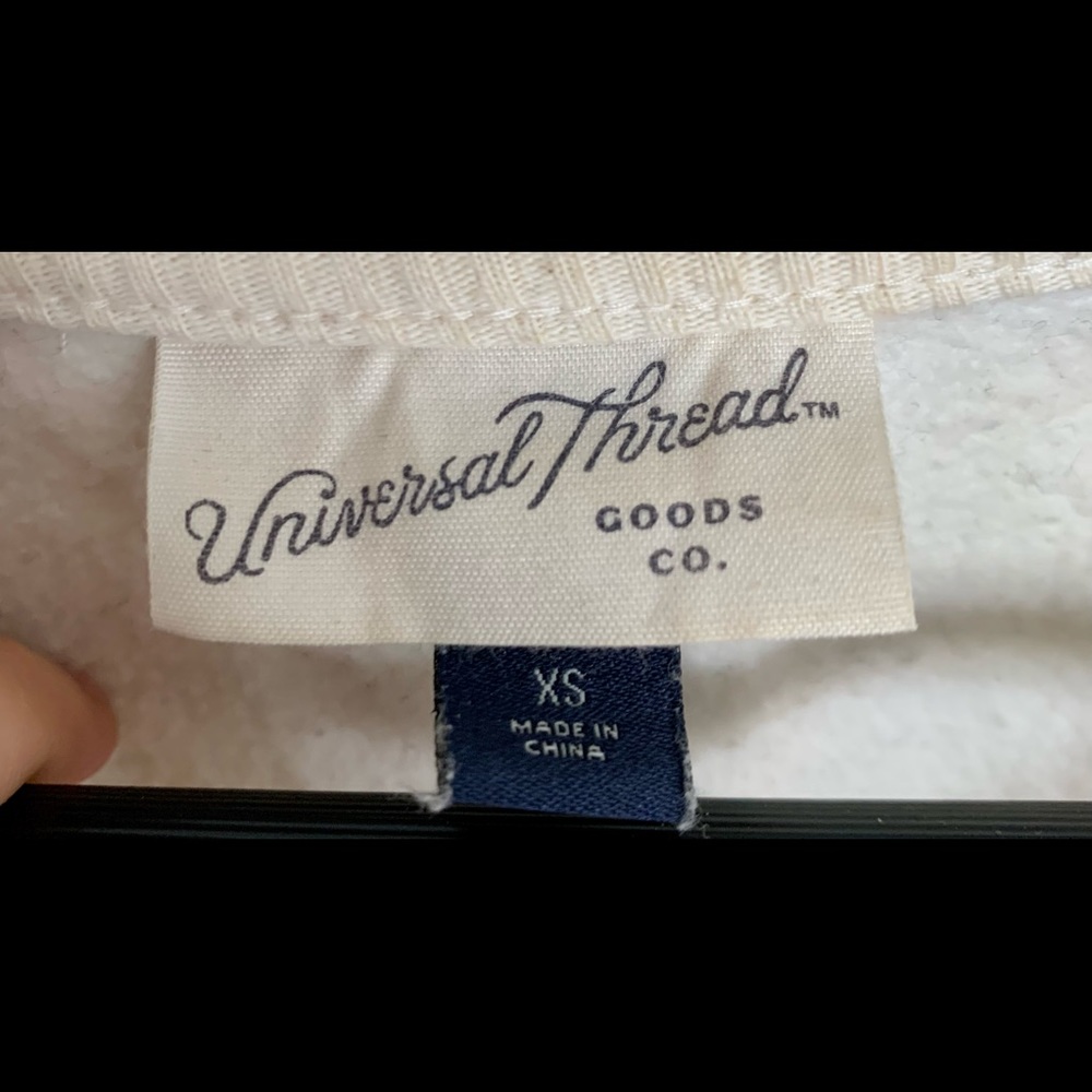 Universal Thread Sweatshirt - Picture 2 of 3